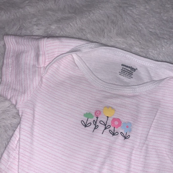 (3 for $10) onesies floral bodysuit - Picture 2 of 4